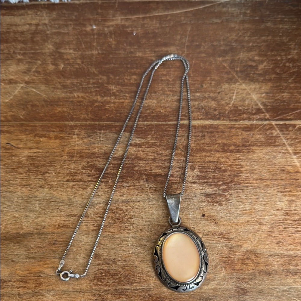 Sterling Silver Pendant on 19” sterling chain - Picture 4 of 7